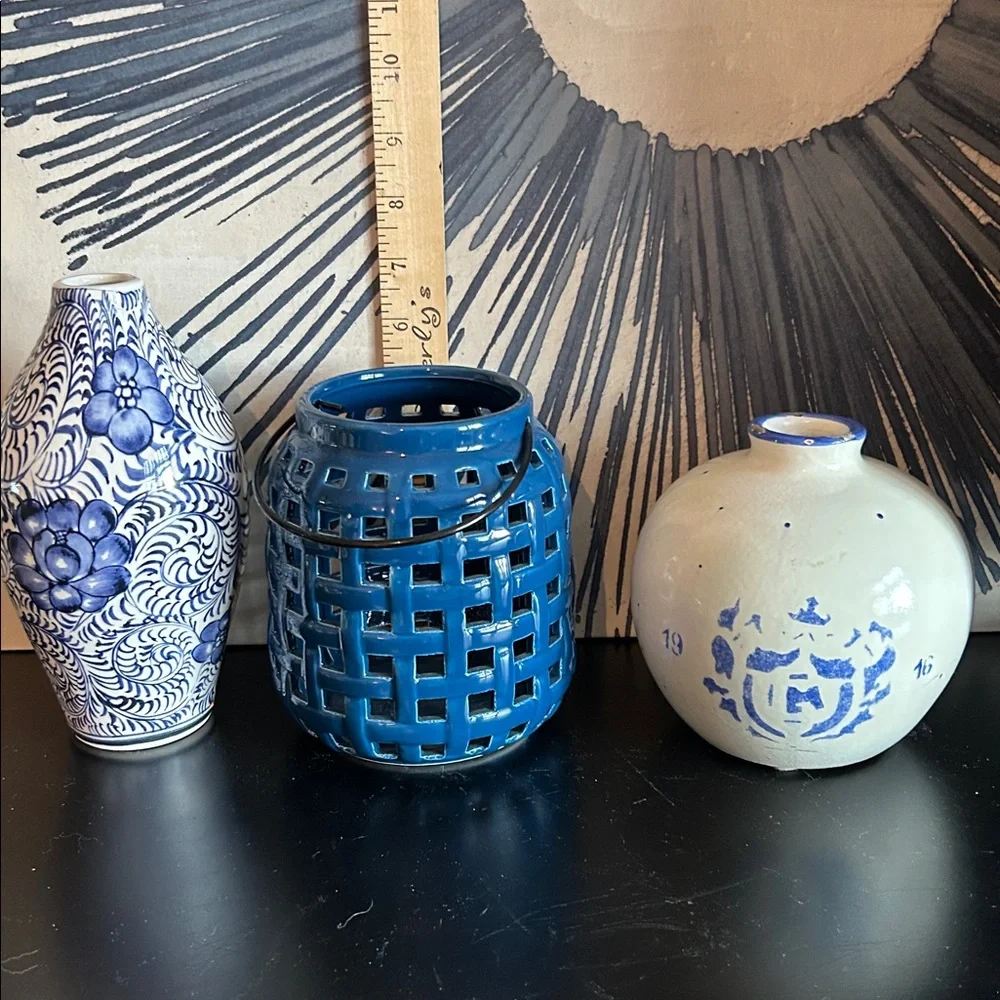 N/A preowned vases